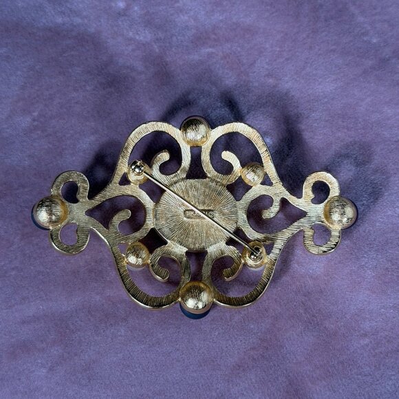 Monet Vintage Gold-Tone Faux Pearl Brooch — Elegant Statement Pin - Picture 9 of 11